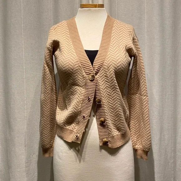 Chevron pattern cardigan - Picture 2 of 3